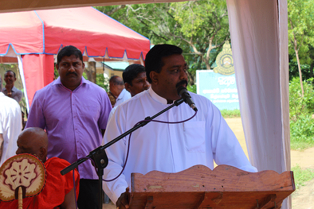කාර්යාලයීය නව ගොඩනැගිල්ල සඳහා මුල්ගල් තැබීම